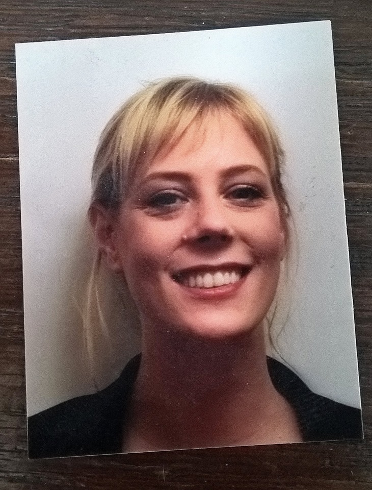 Verlegerin Anna Starks-Sture als Anna Szomoru